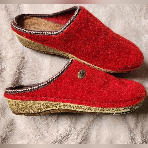 Red Wool Mules - Picture 2 of 6